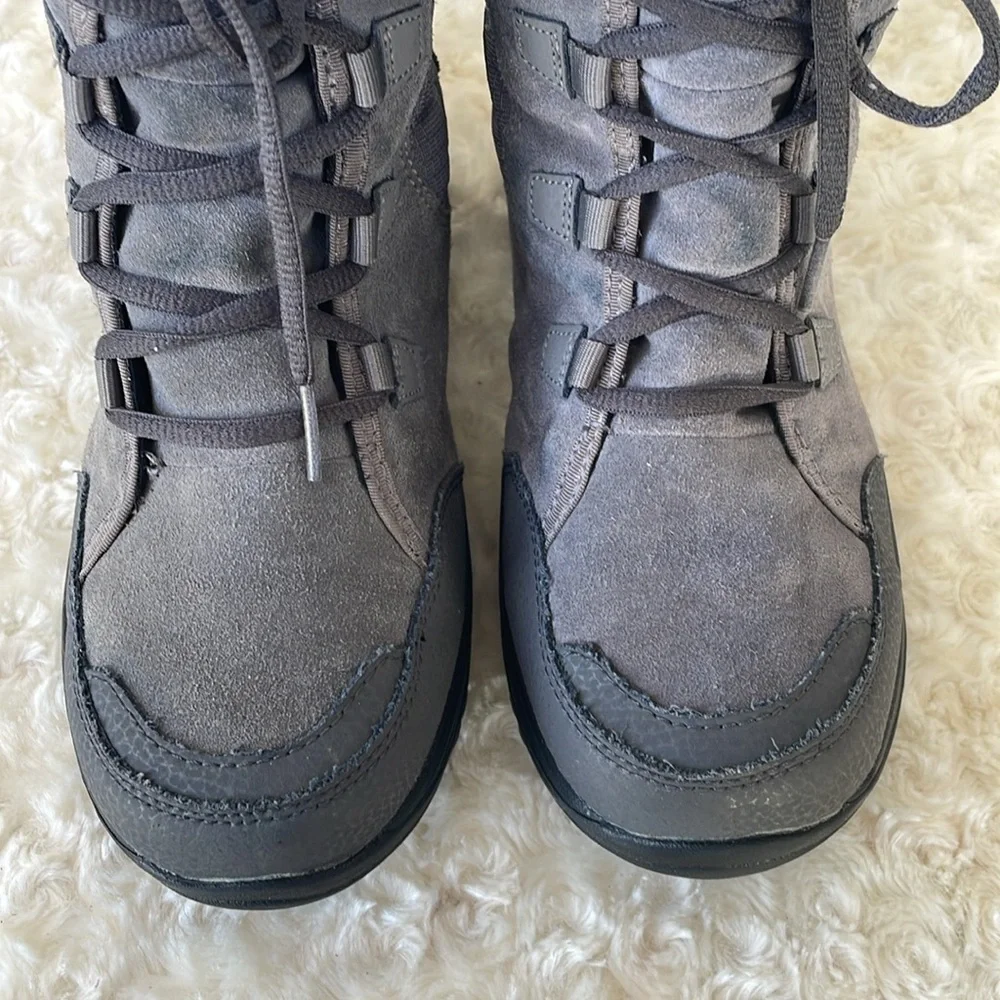 Columbia boots